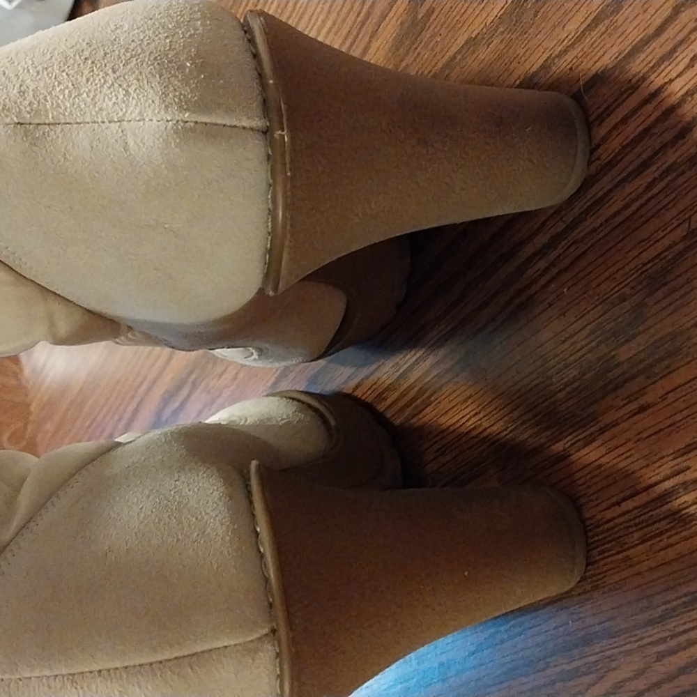Colin Stuart 4.5" heel quilted top with elastic tie and toggle size 9B - Picture 2 of 11